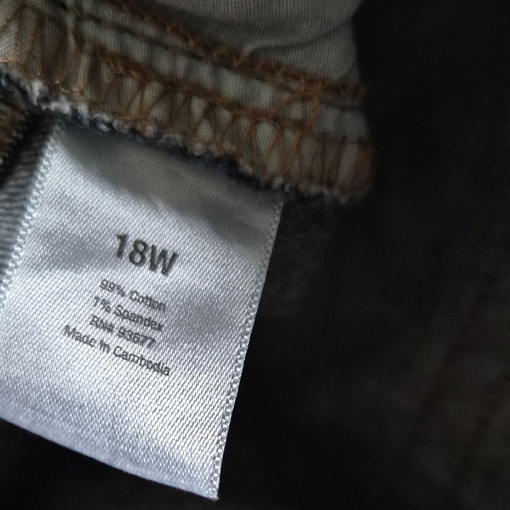 Women's Distressed Denim Shorts Size 18W - Picture 2 of 5